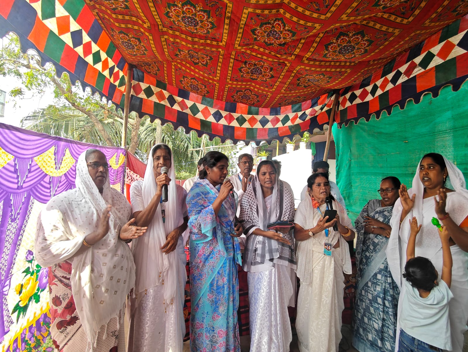 Women in praise & worship — Church Ministry